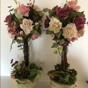 Vintage gorgeous faux floral, multi topiary w pot.